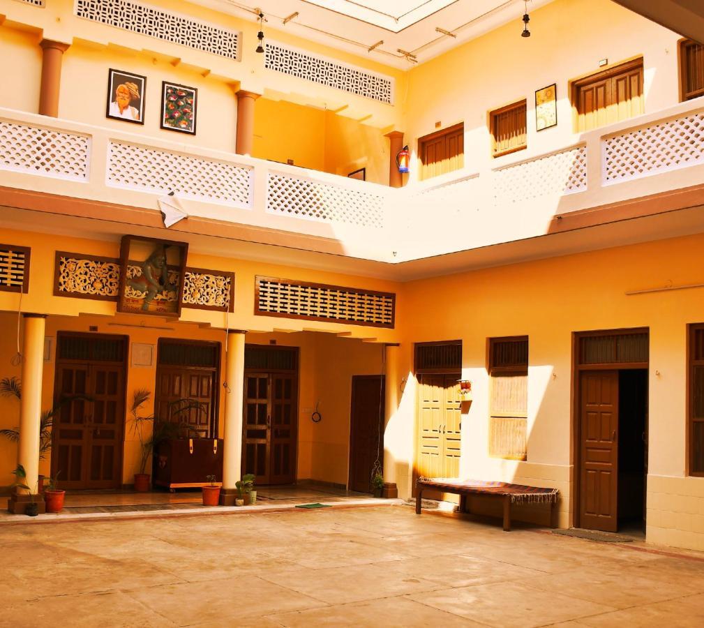 Gobind Bhawan Heritage Hotel 3*